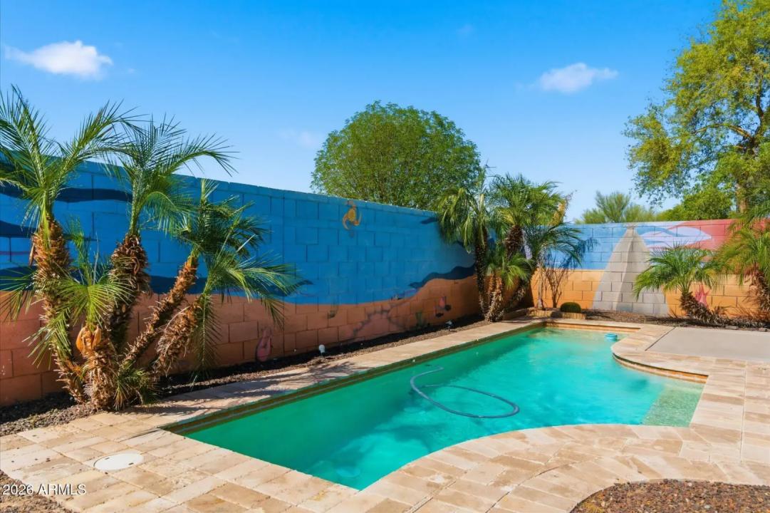 Real Estate Picture 19