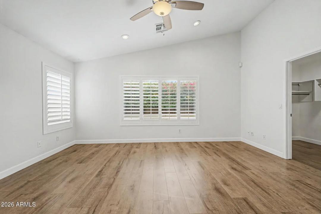 Real Estate Picture 14