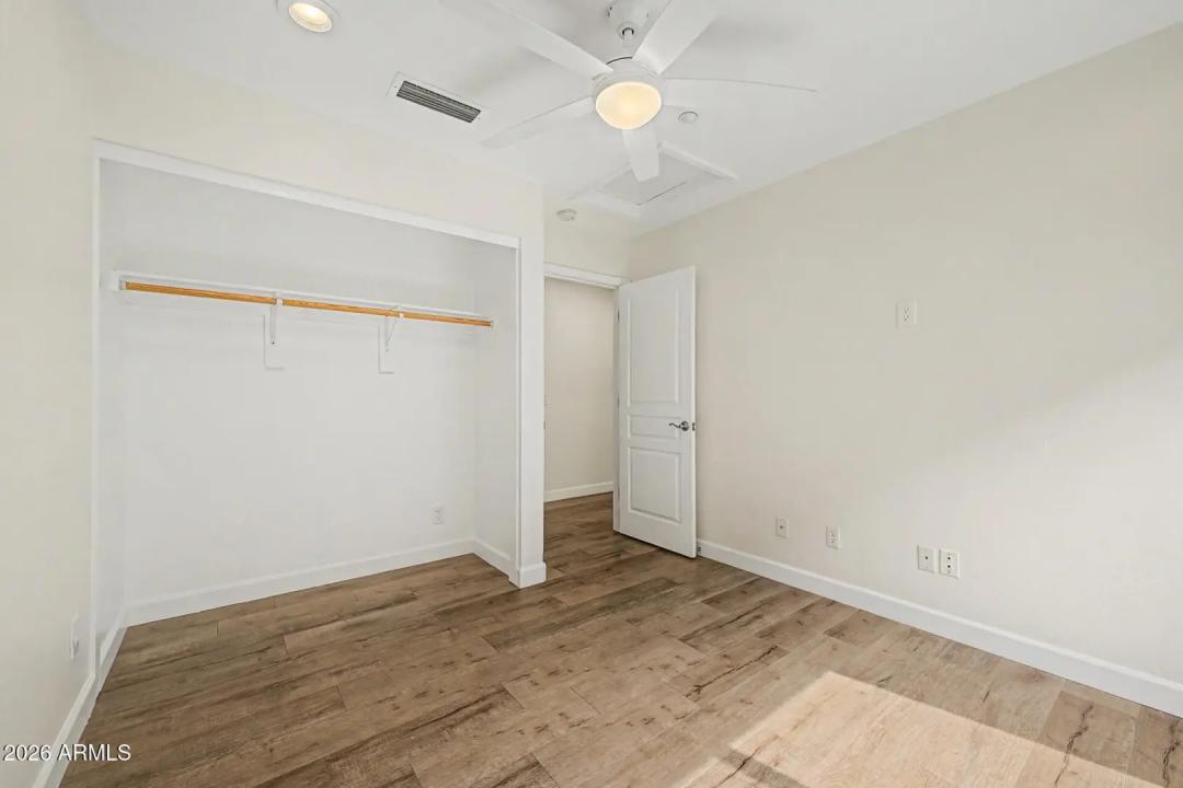 Real Estate Picture 19