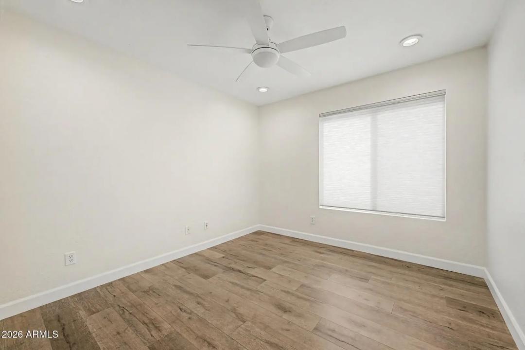 Real Estate Picture 20