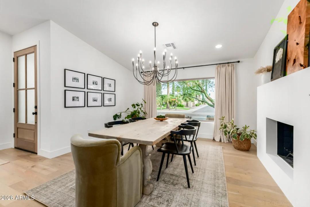 Real Estate Picture 9