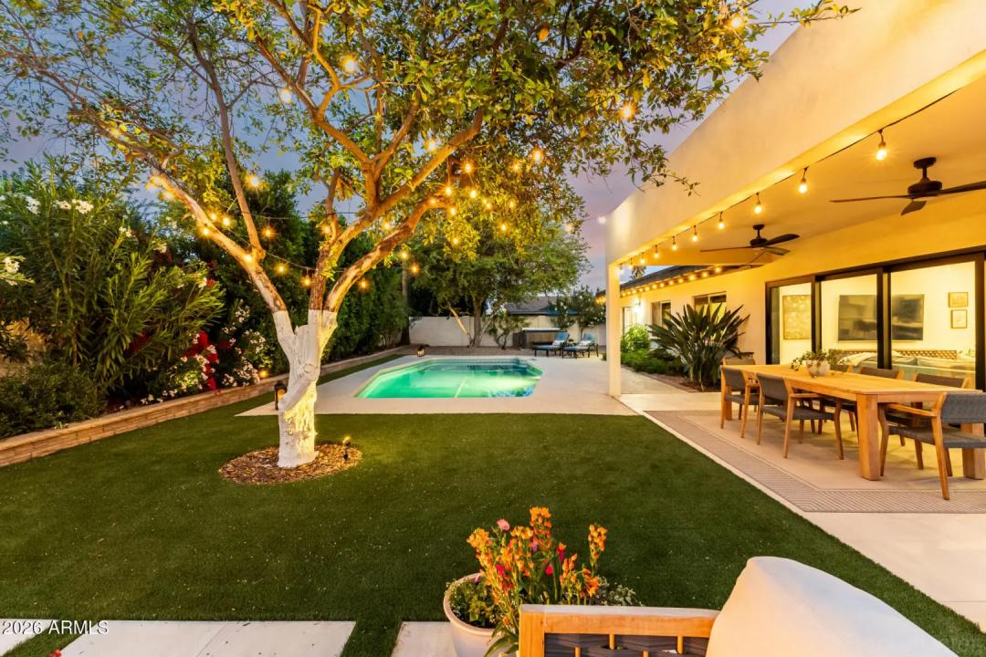 Real Estate Picture 6