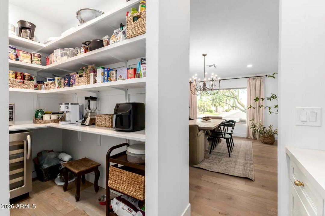 Real Estate Picture 15