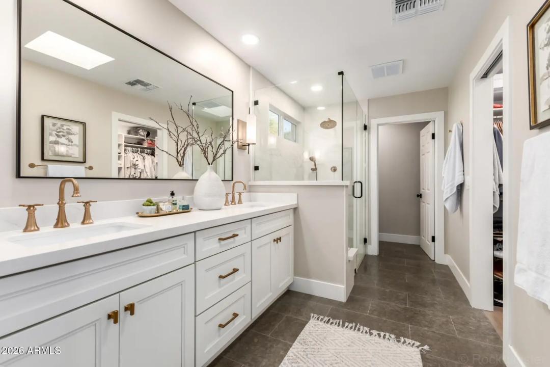 Real Estate Picture 19