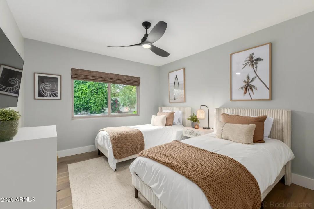 Real Estate Picture 21