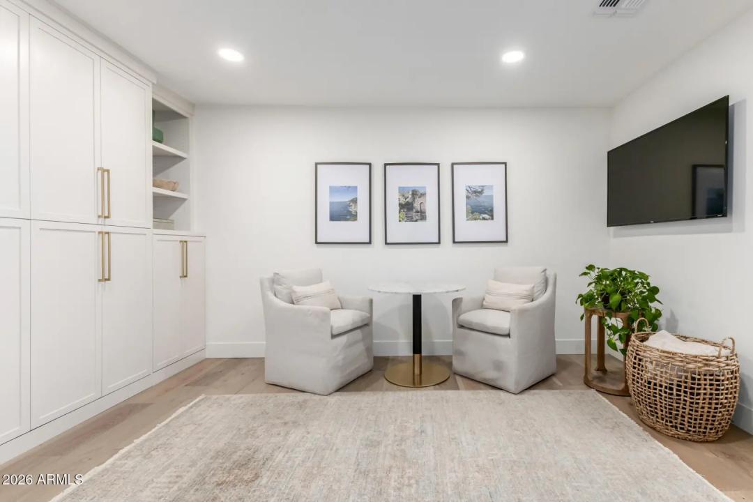 Real Estate Picture 27