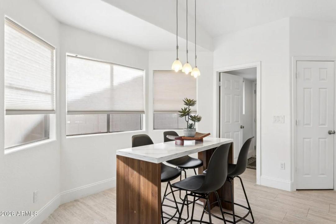 Real Estate Picture 6