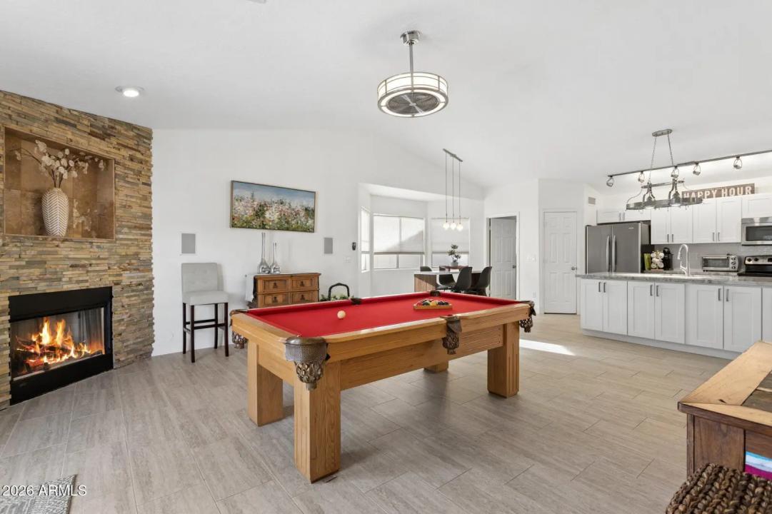 Real Estate Picture 14