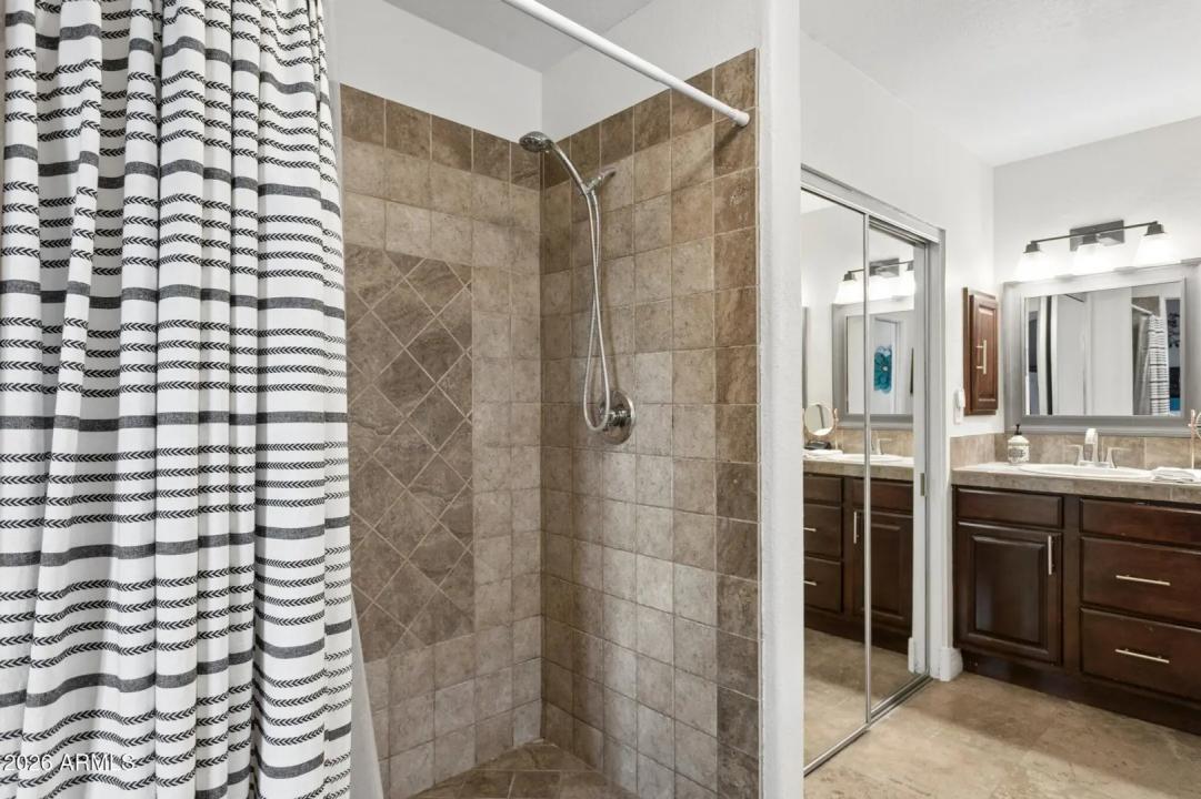 Real Estate Picture 19