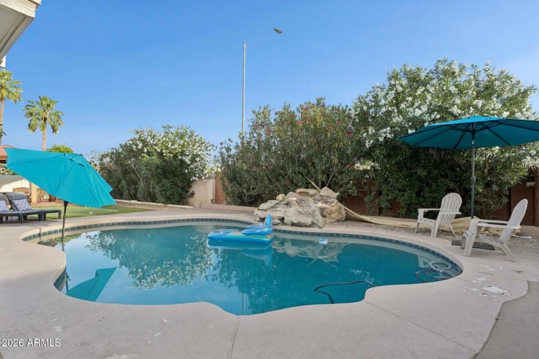 Real Estate Picture 30