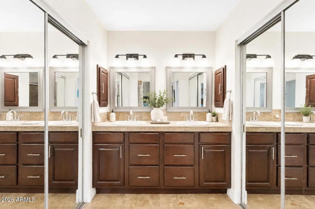 Real Estate Picture 20