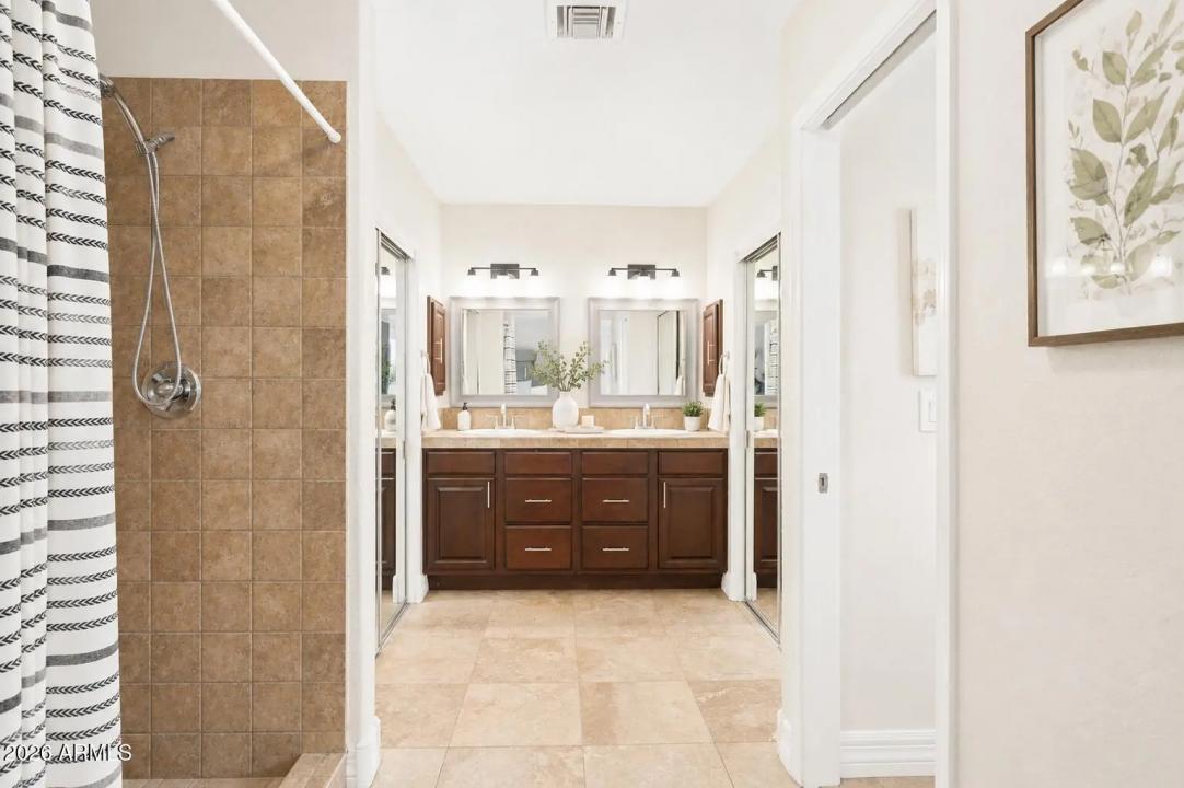 Real Estate Picture 21
