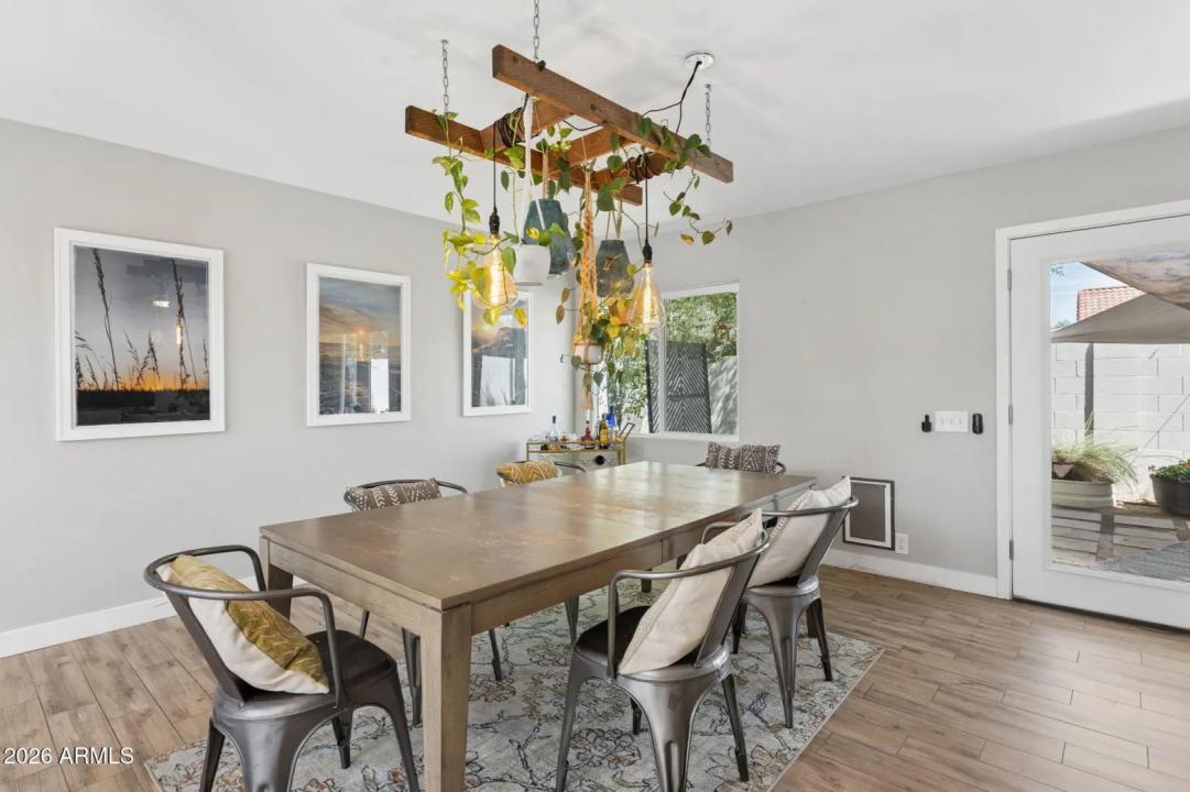 Real Estate Picture 9