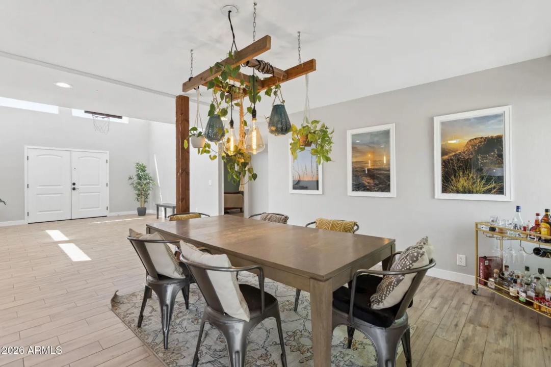 Real Estate Picture 13