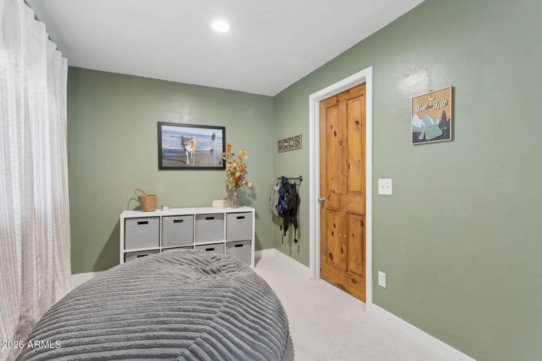 Real Estate Picture 29