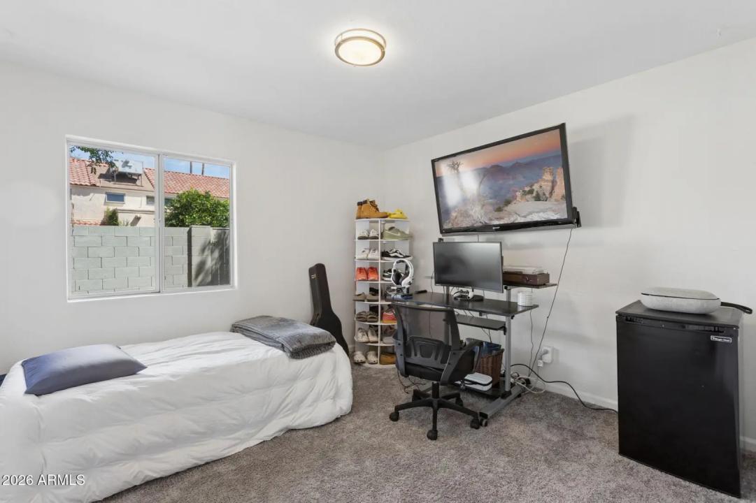 Real Estate Picture 33