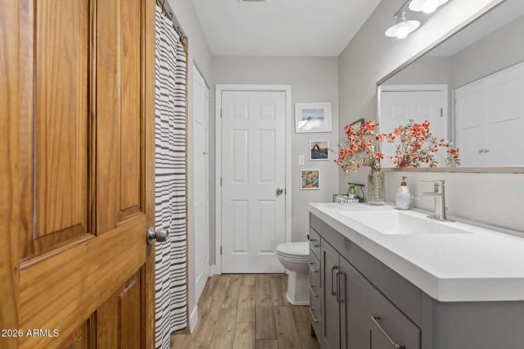 Real Estate Picture 35