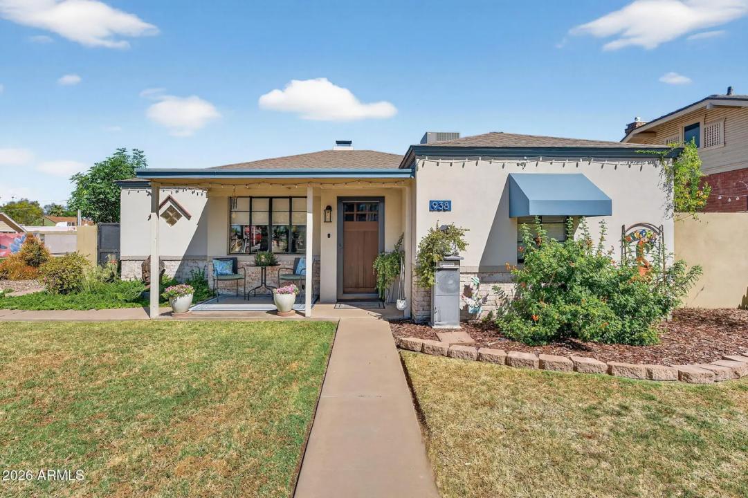 Real Estate Picture 1