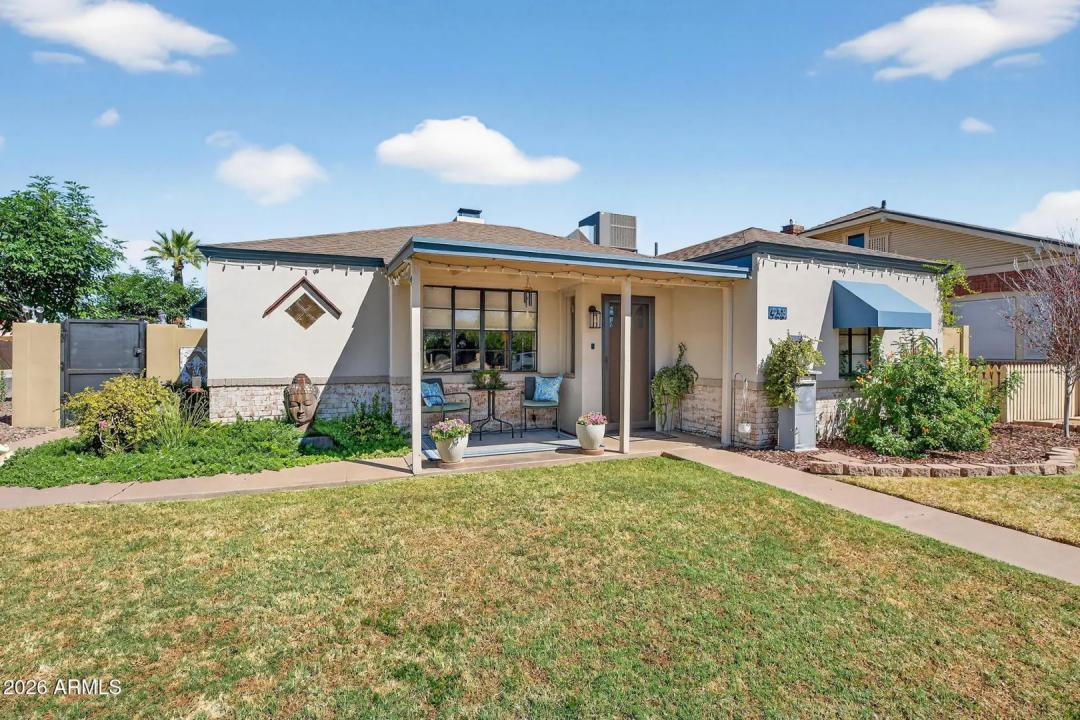 Real Estate Picture 2