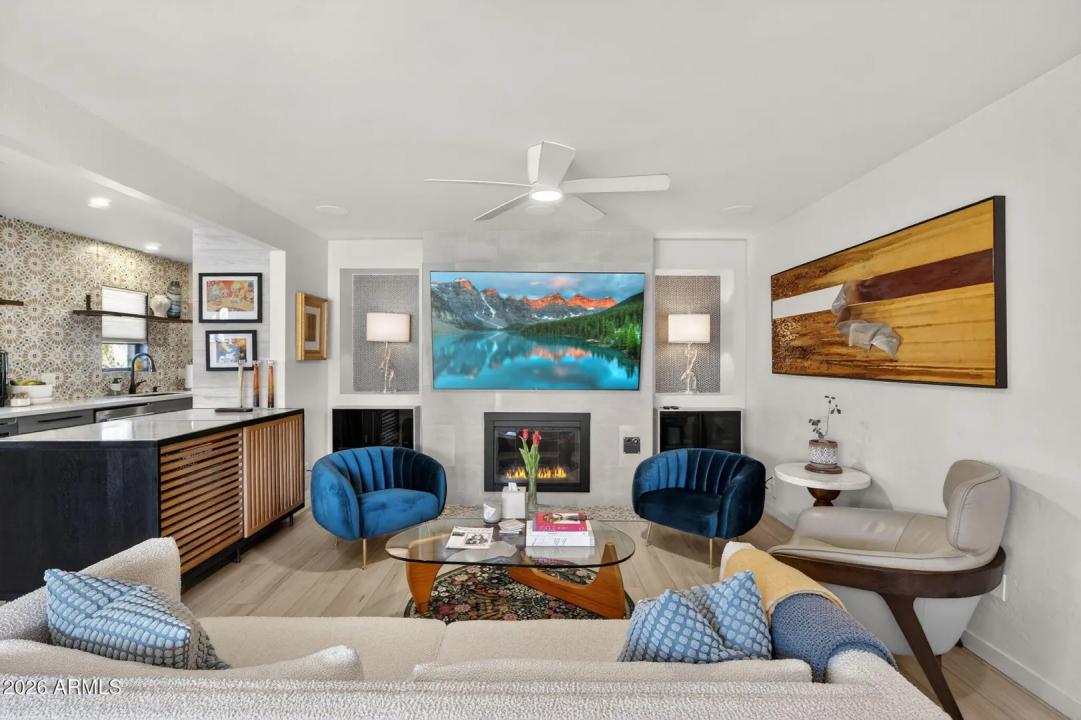 Real Estate Picture 8