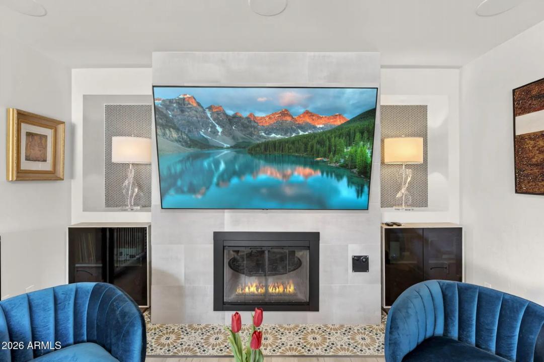 Real Estate Picture 11