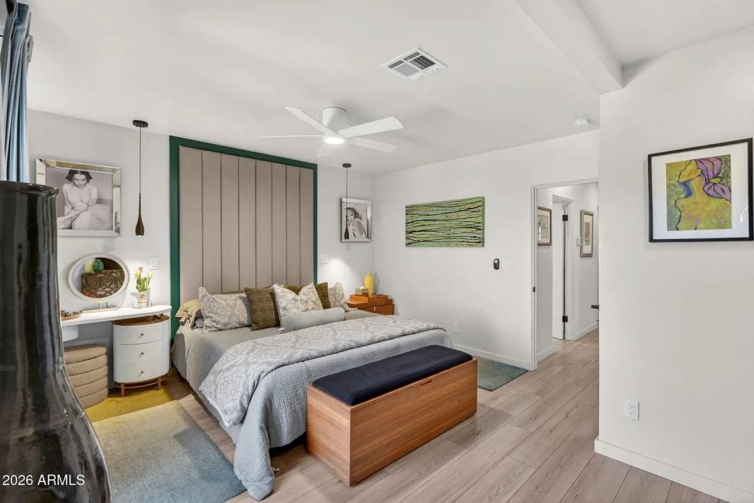 Real Estate Picture 21