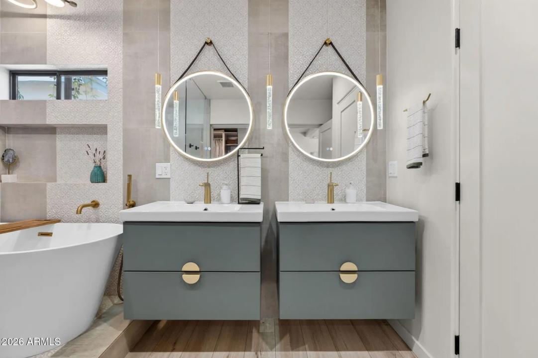 Real Estate Picture 26