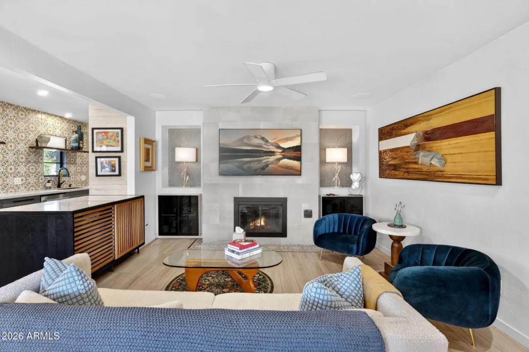 Real Estate Picture 12