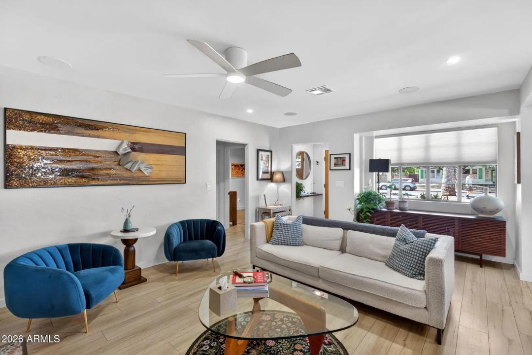 Real Estate Picture 13
