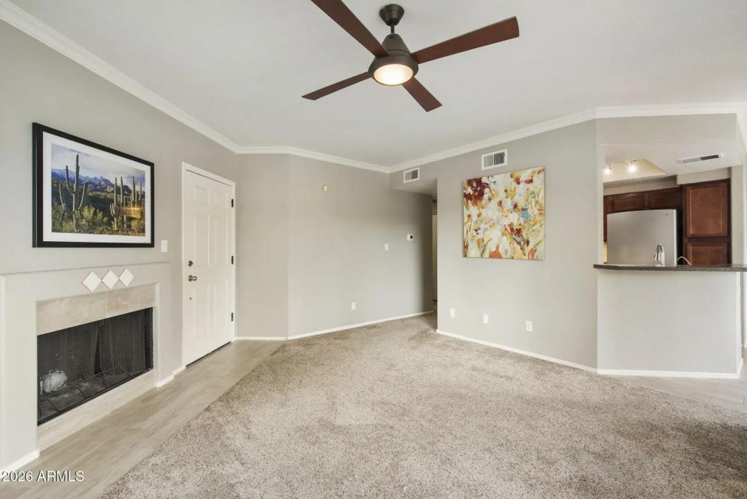 Real Estate Picture 4