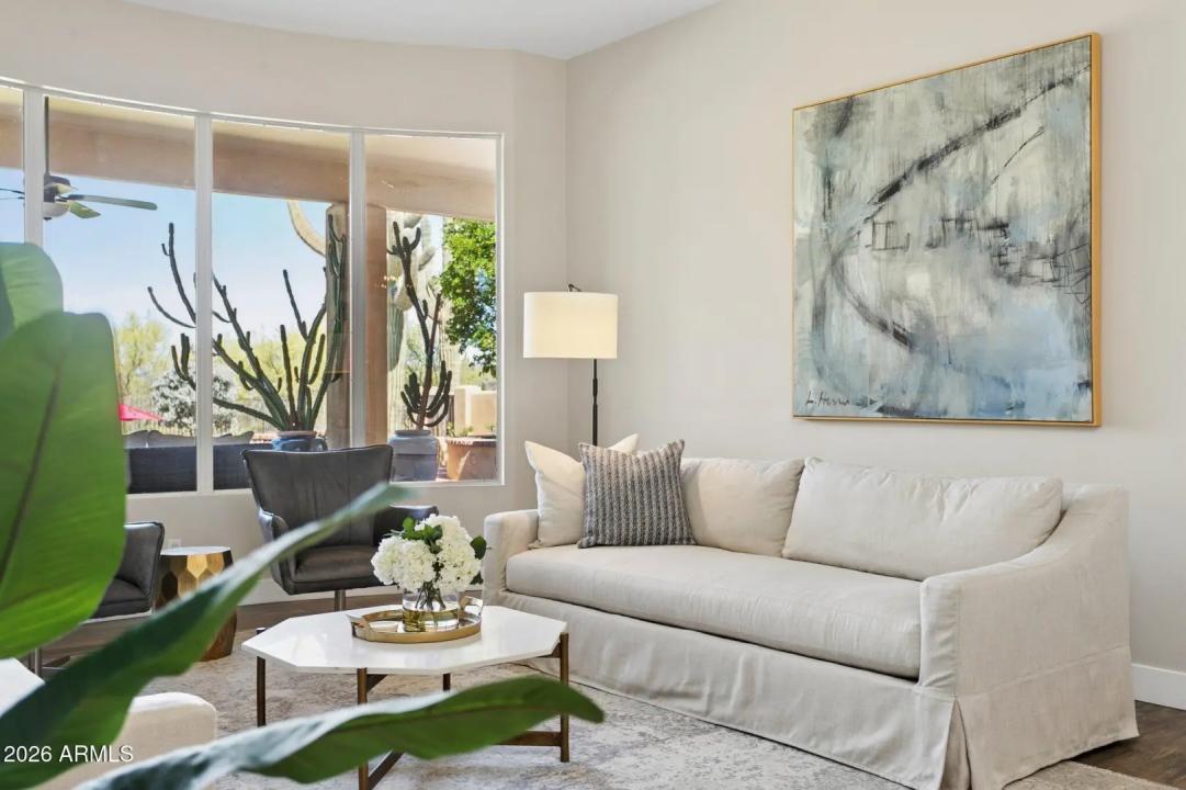 Real Estate Picture 11