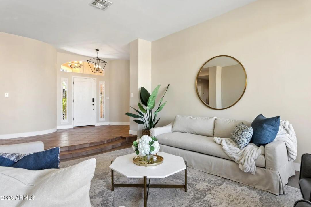 Real Estate Picture 9