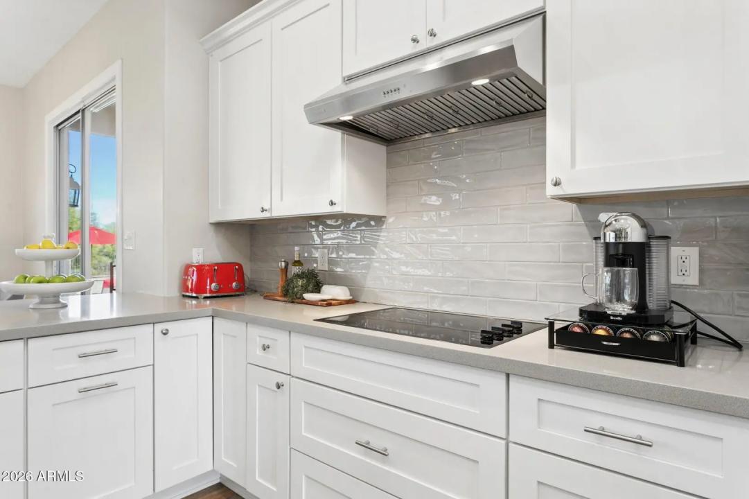 Real Estate Picture 16