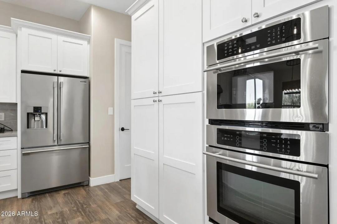 Real Estate Picture 17