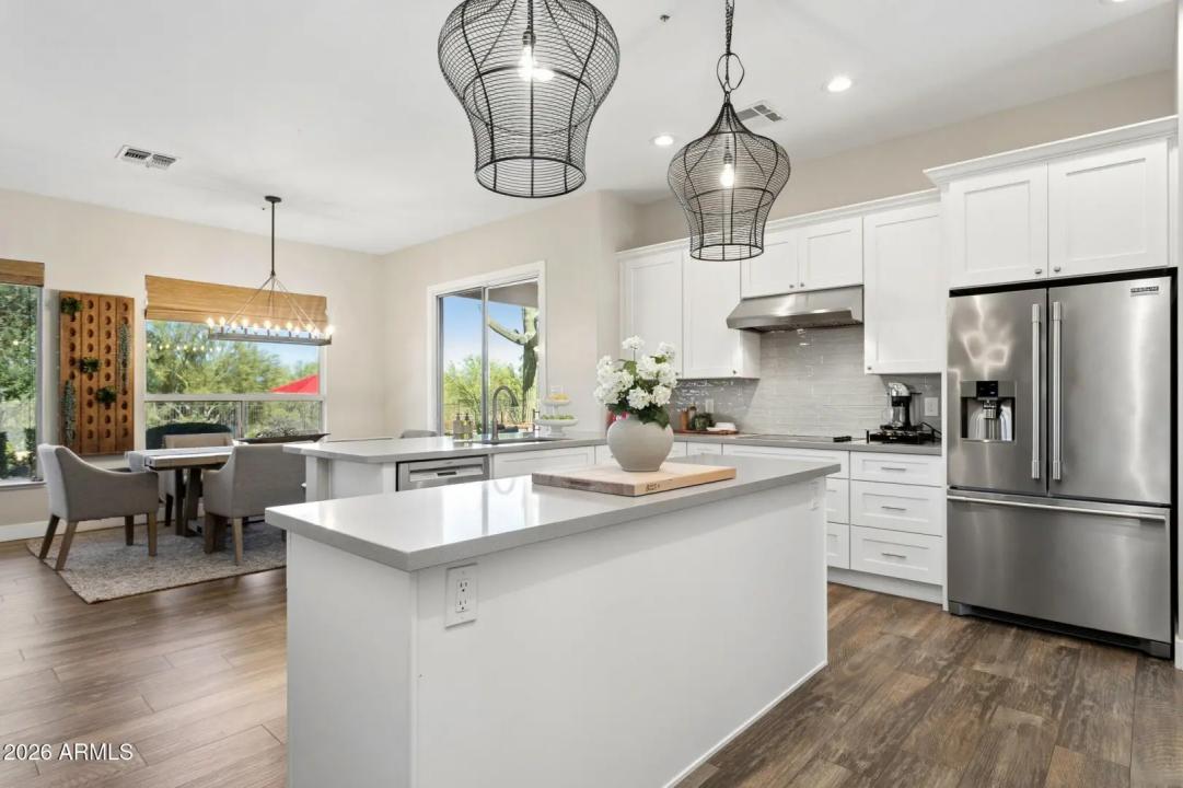 Real Estate Picture 14