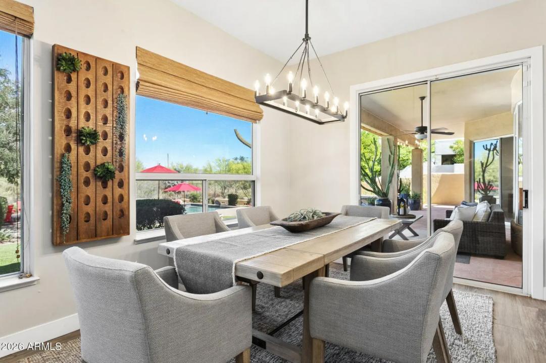 Real Estate Picture 18