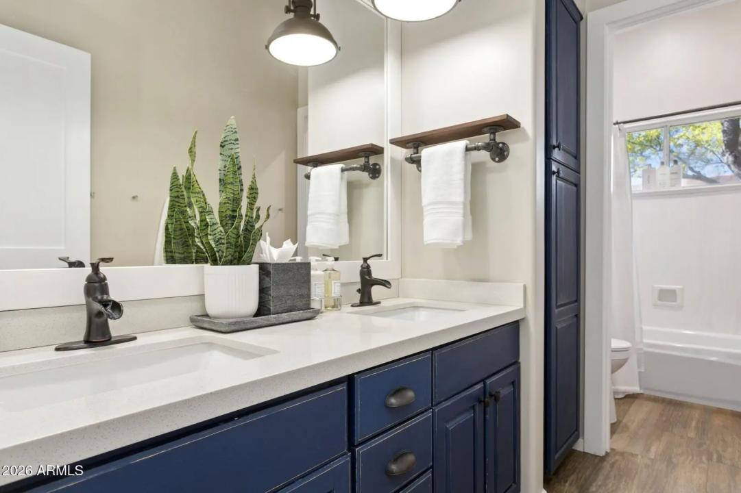 Real Estate Picture 37