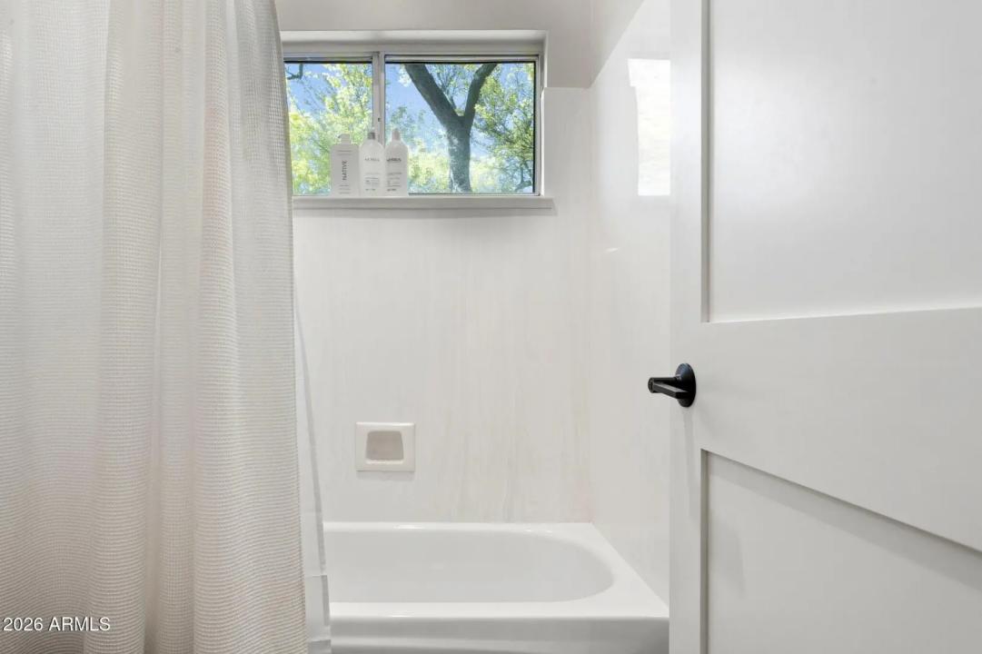 Real Estate Picture 38