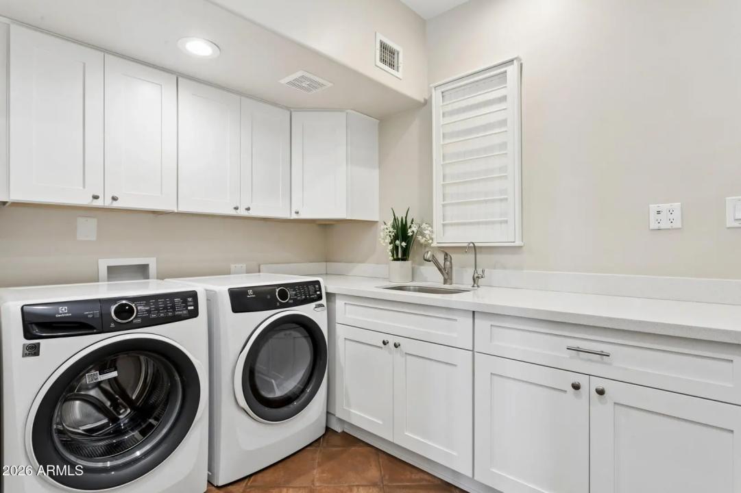 Real Estate Picture 48