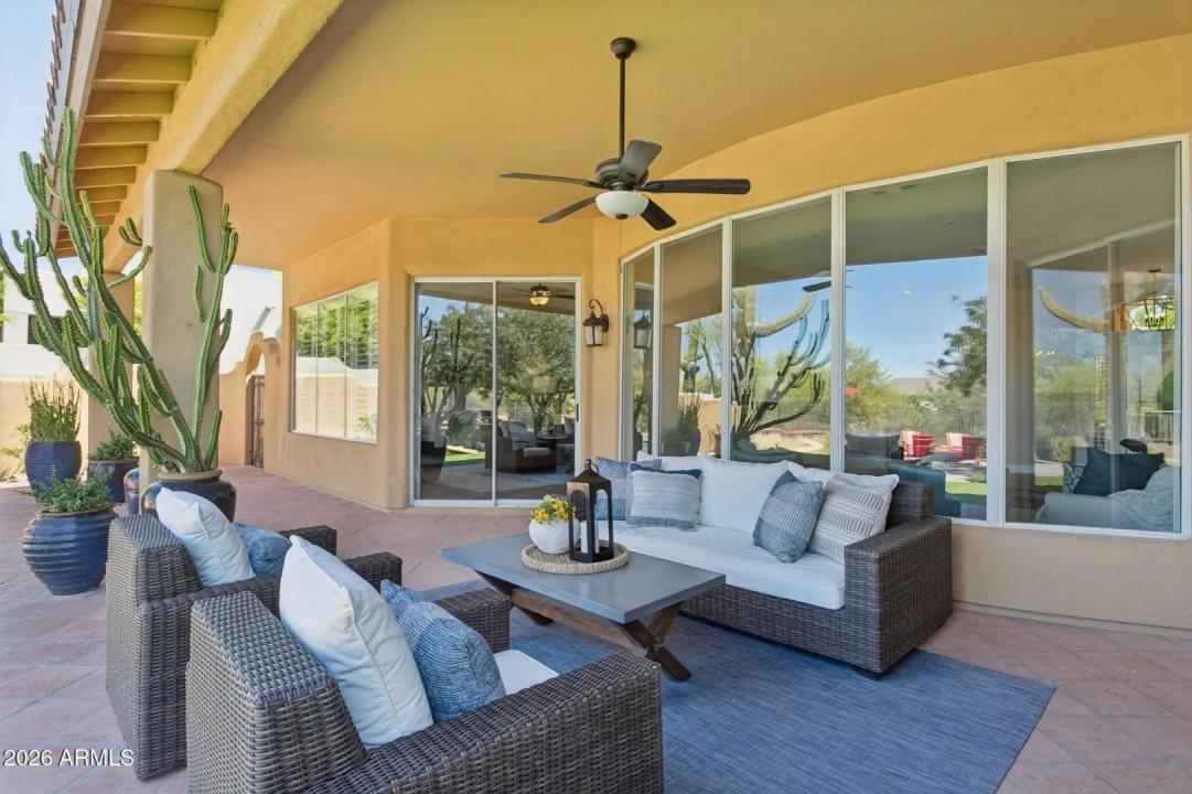 Real Estate Picture 50