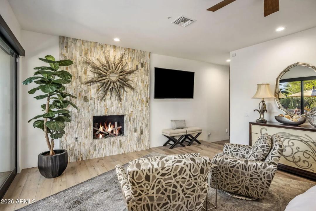 Real Estate Picture 22