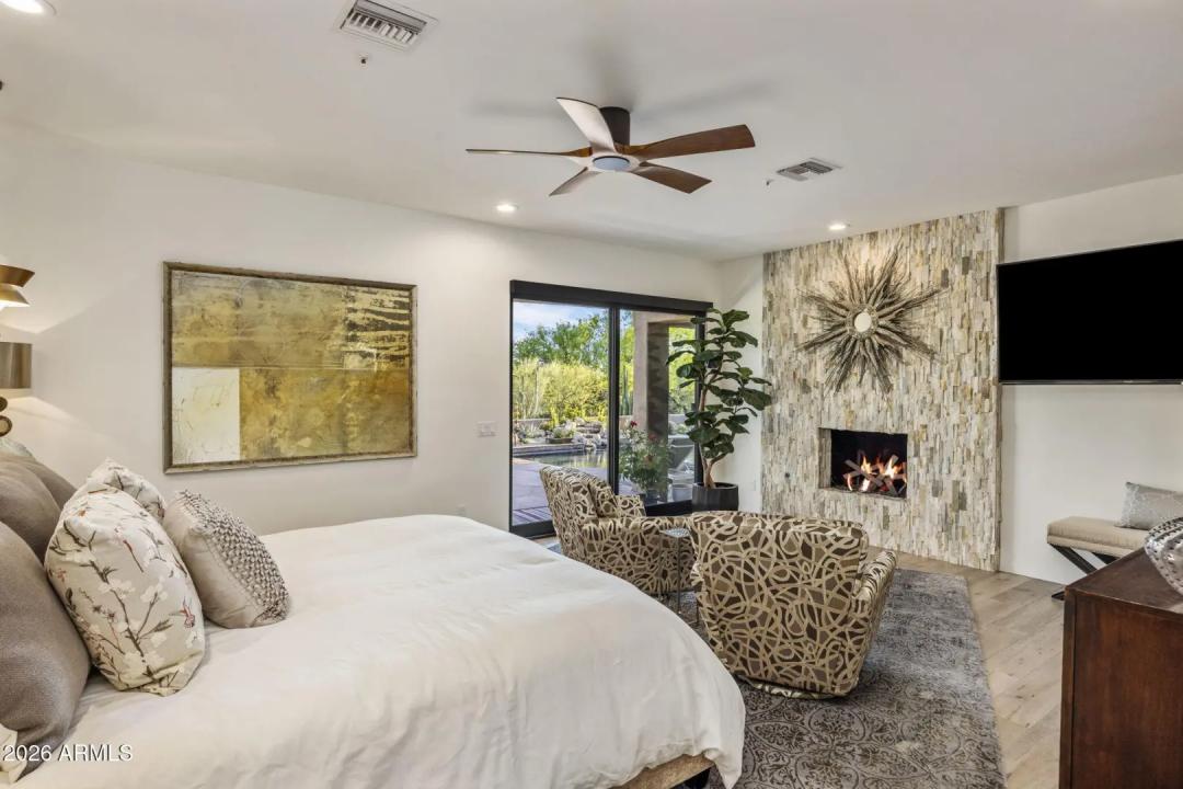 Real Estate Picture 23