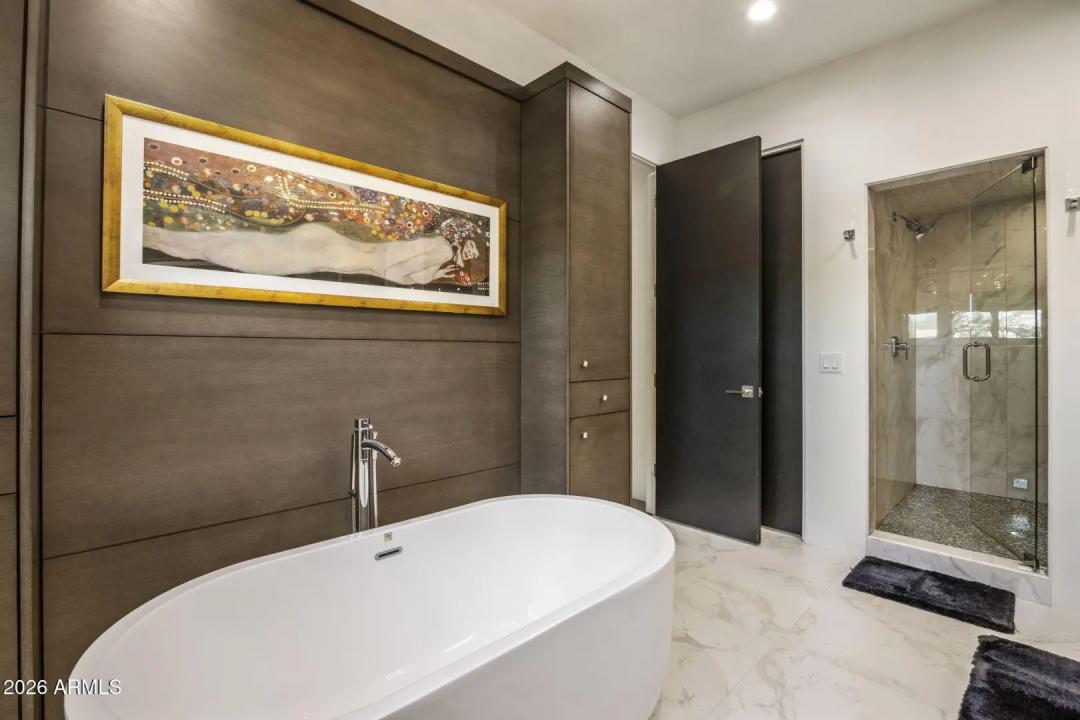 Real Estate Picture 25