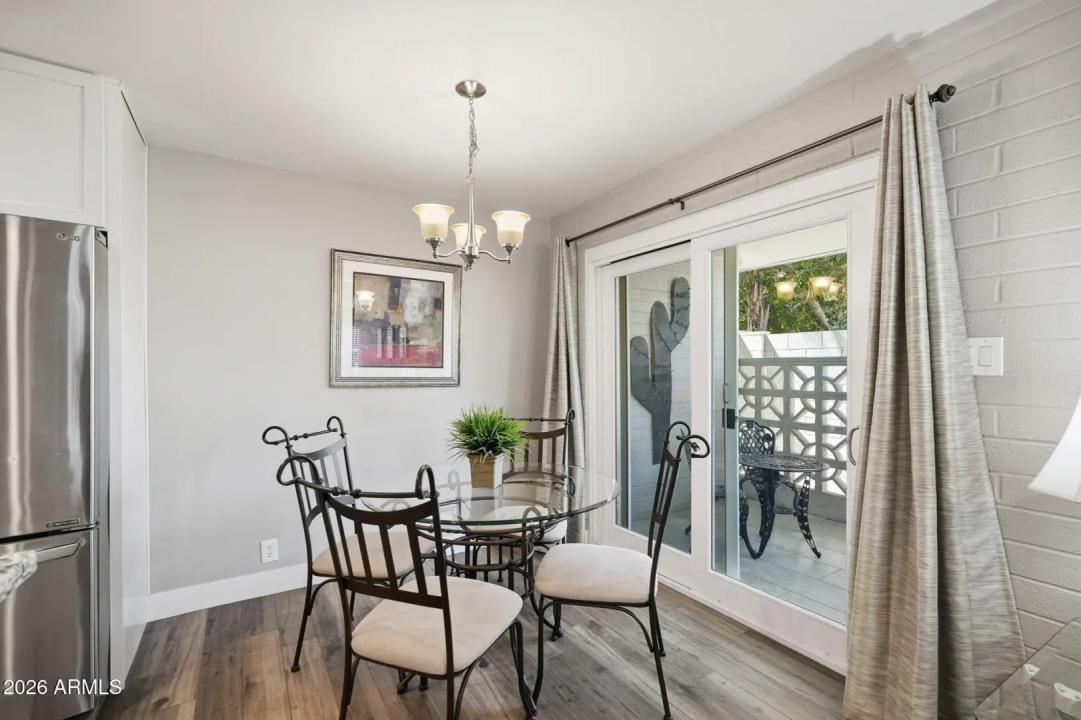 Real Estate Picture 10