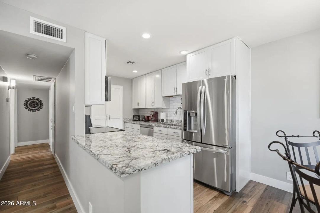 Real Estate Picture 11