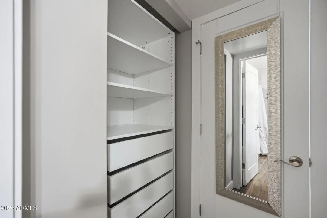 Real Estate Picture 17