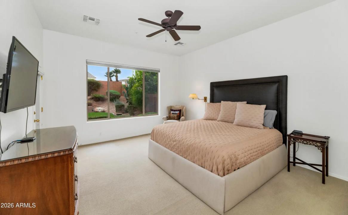 Real Estate Picture 14