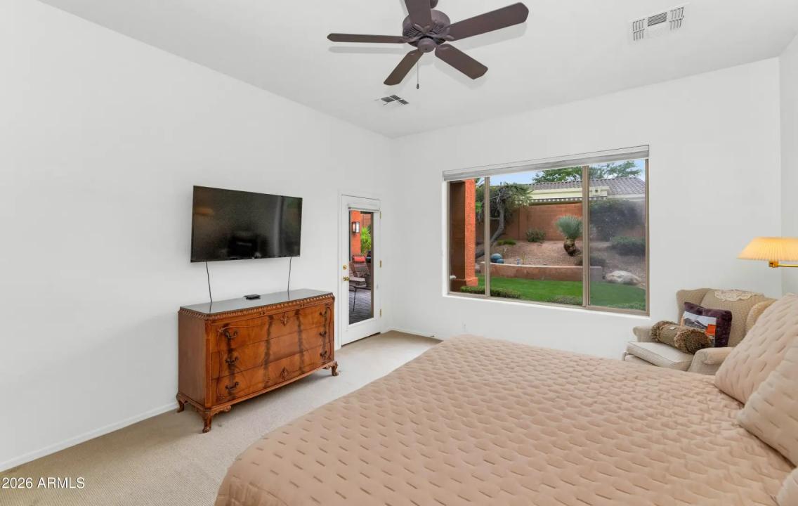 Real Estate Picture 16