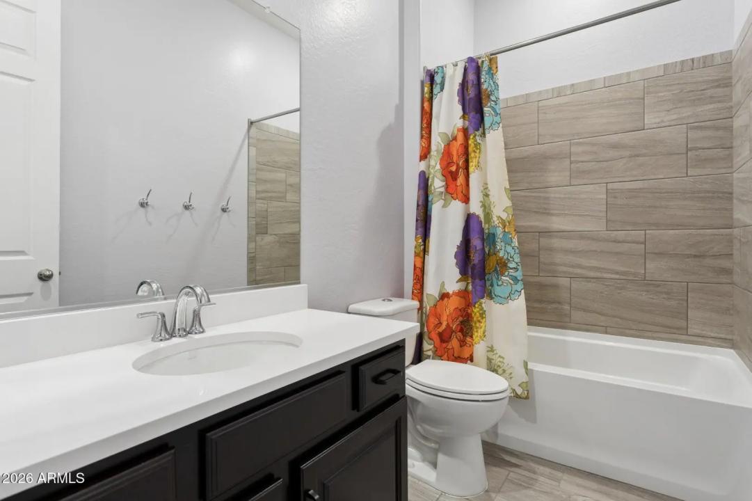 Real Estate Picture 22