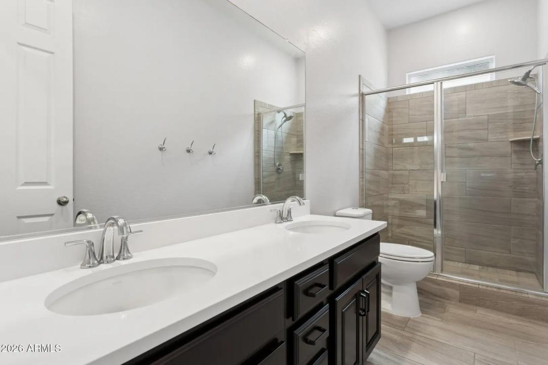 Real Estate Picture 25